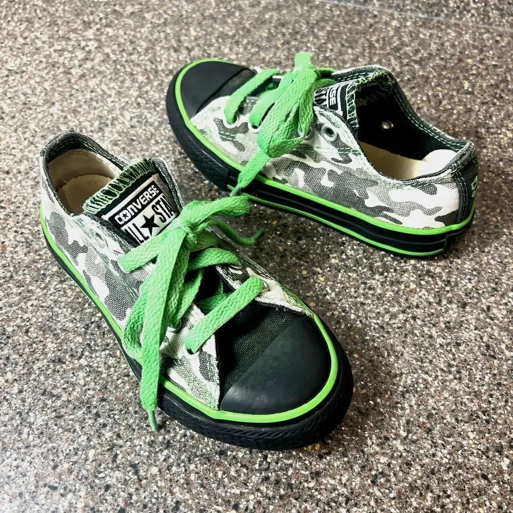 Converse All Star Little Kids Size 10.5 Low Top Camo Canvas Sneaker Shoe Lace Up